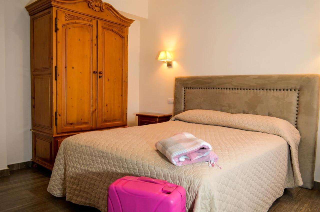Hotel Suiza Bronchales Esterno foto