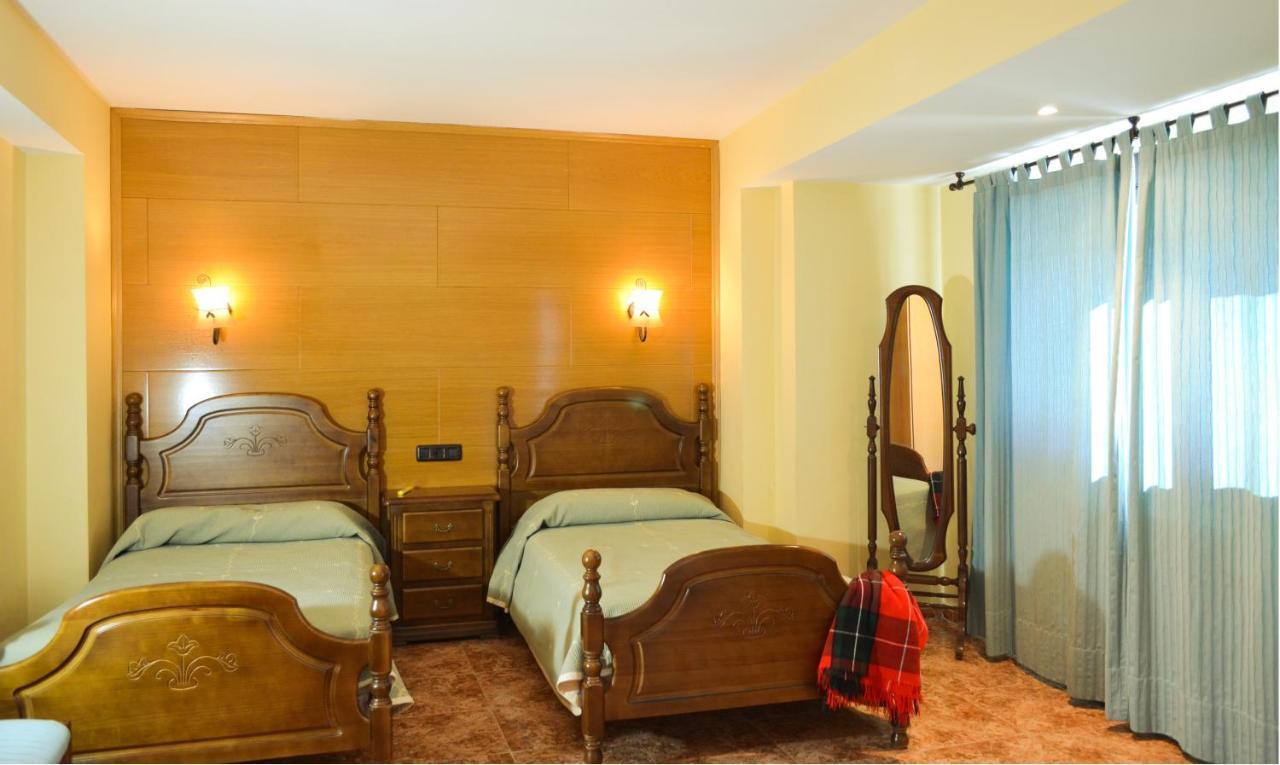 Hotel Suiza Bronchales Esterno foto