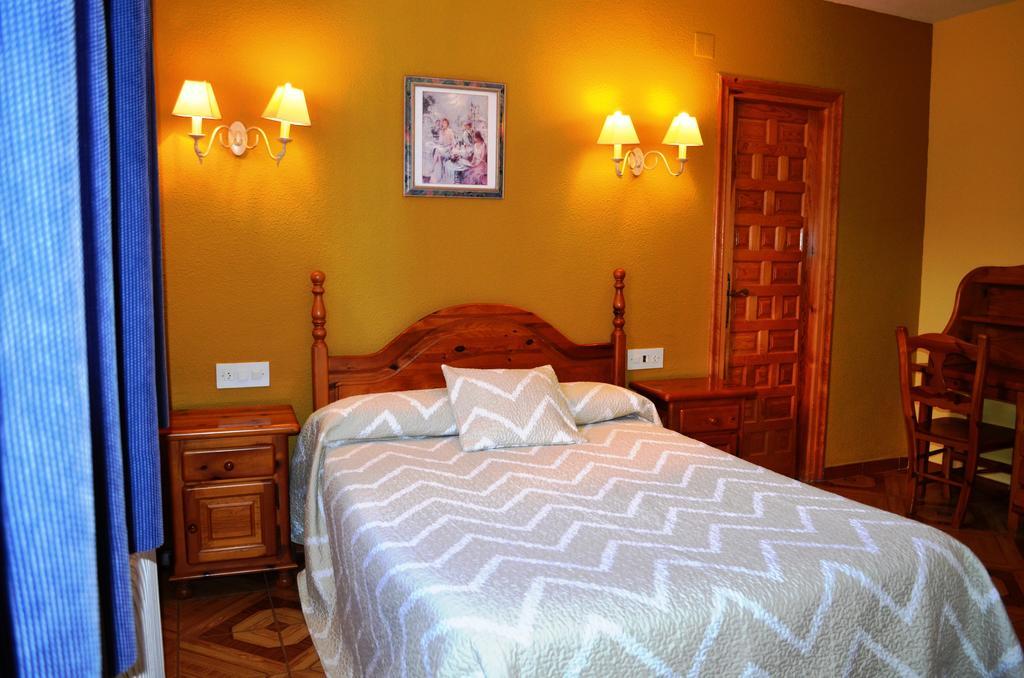 Hotel Suiza Bronchales Esterno foto