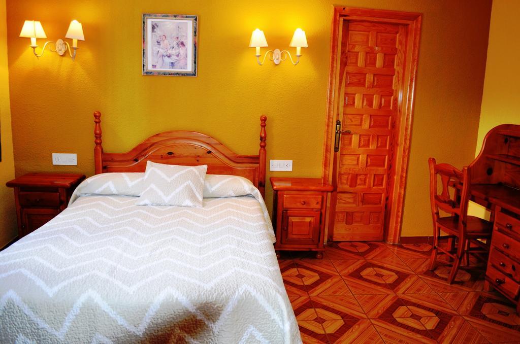 Hotel Suiza Bronchales Esterno foto