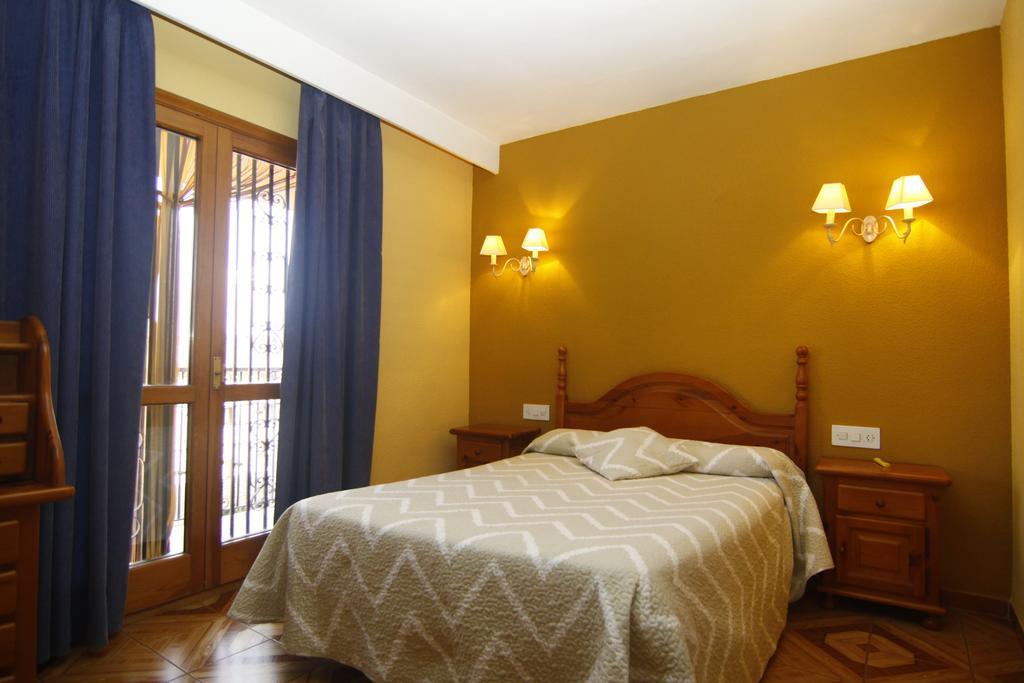 Hotel Suiza Bronchales Esterno foto