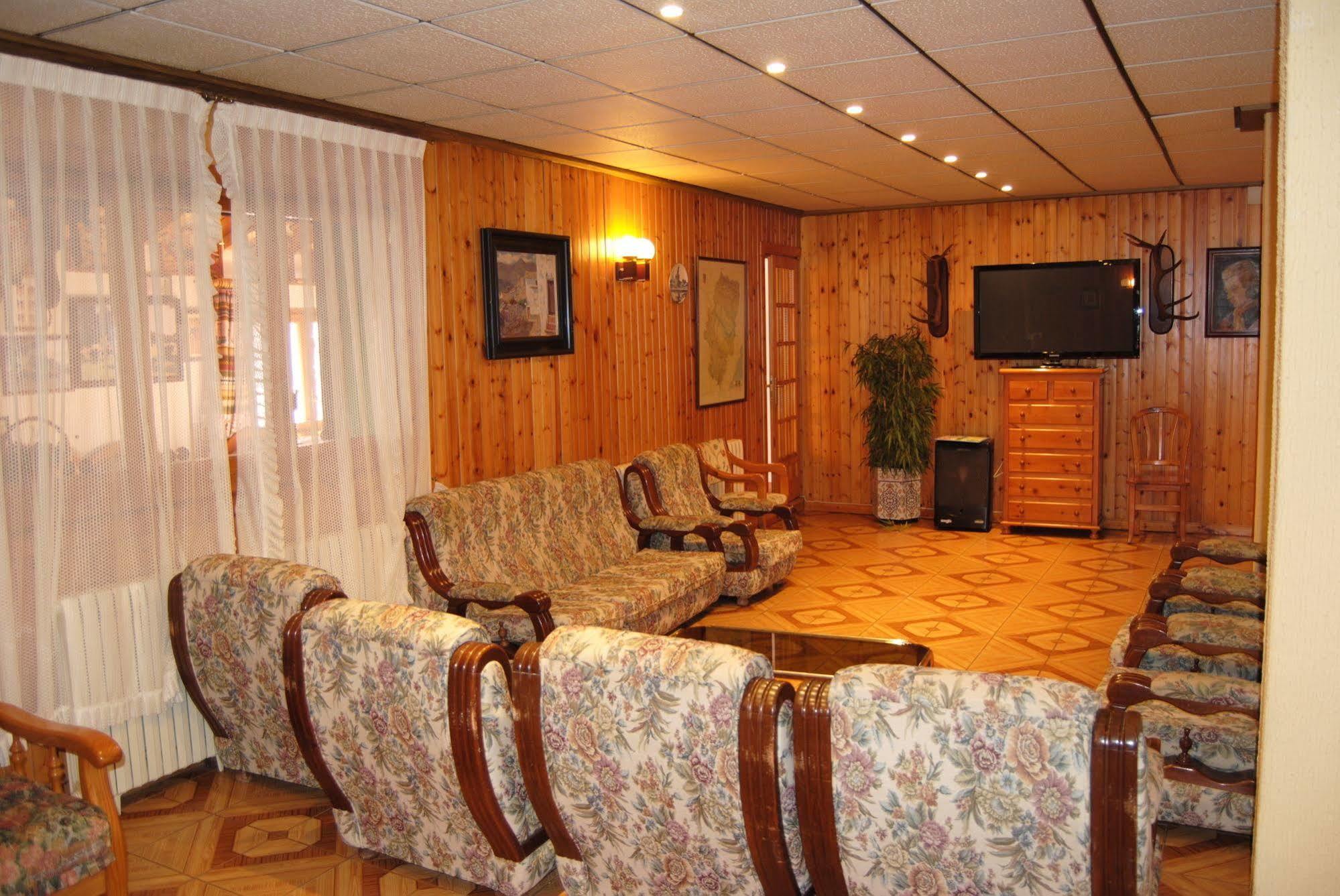 Hotel Suiza Bronchales Esterno foto
